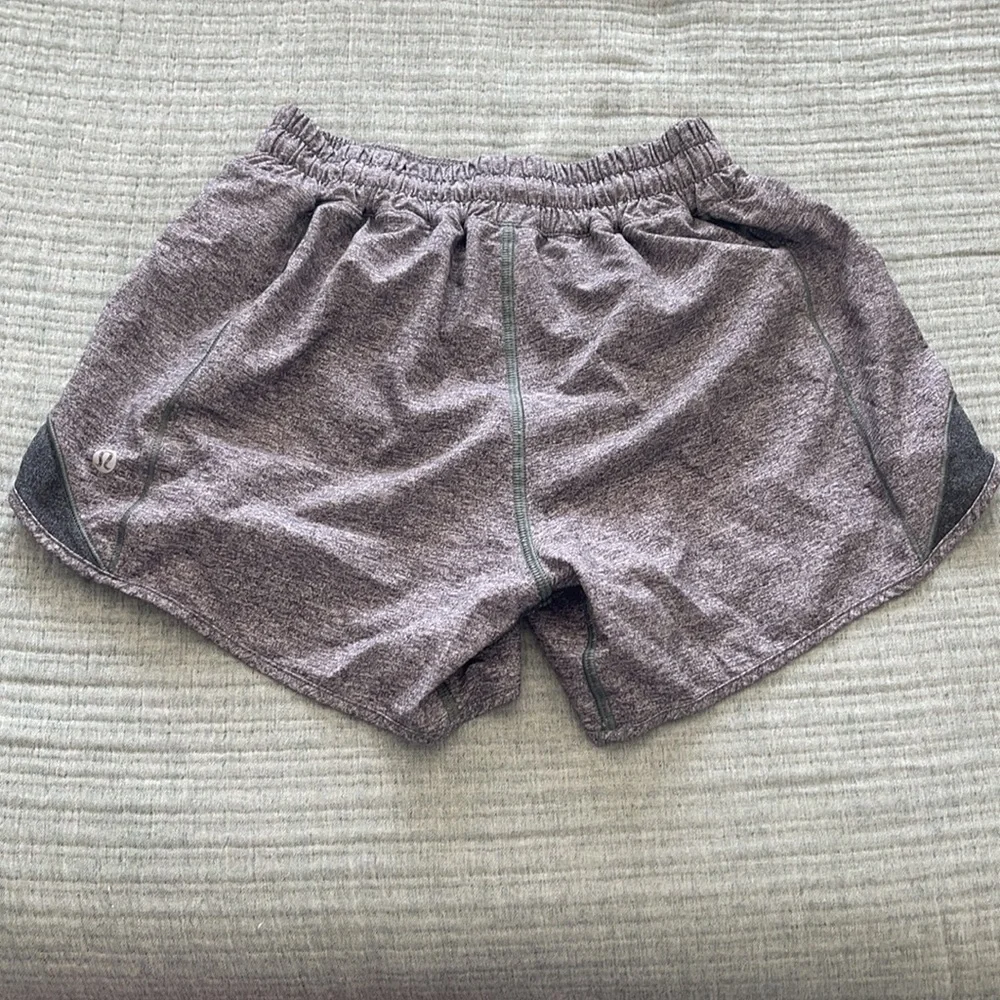 Lululemon Hotty Hot Short II  Heather Lux Multi Black / Heathered Black size 4